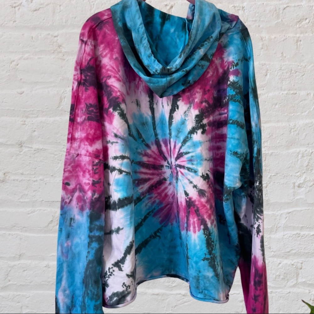 Tie Dye Sweatshirt - Picture 5 of 10